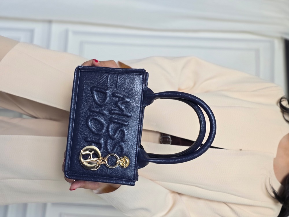 کیف اسپرت زنانه رودوشی چرم کد 00231926