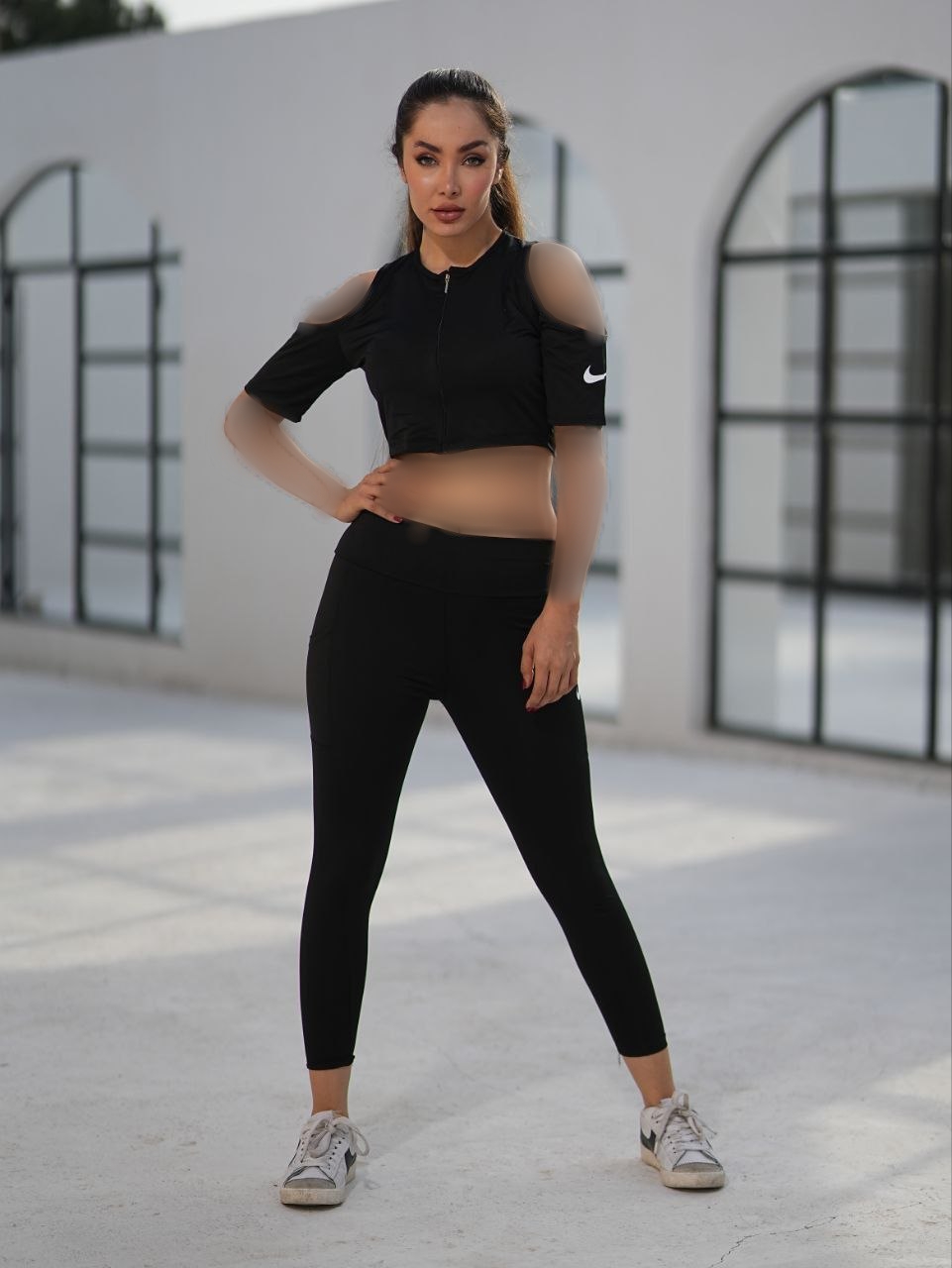 ست زنانه کراپ و لگ نایکی جیبدار کد ۰۵۱۰